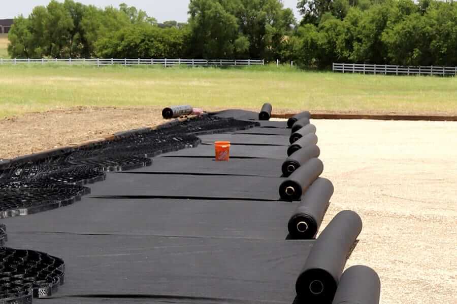 Woven vs. Nonwoven Geotextile Fabric: What’s the Difference?